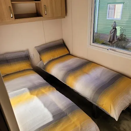 Lovely Static Caravan At Billing Aquadrome Northampton Exterior photo