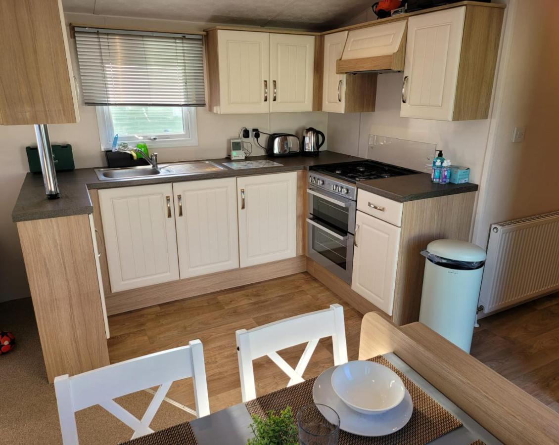 Holiday home Lovely Static Caravan At Billing Aquadrome *