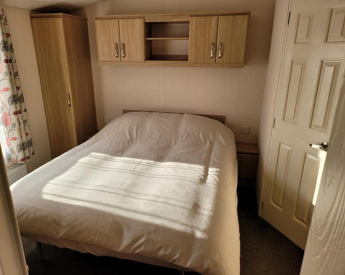 Holiday home Lovely Static Caravan At Billing Aquadrome Northampton